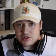LionMaker - A Mimecraft YouTuber who asked nudes from minors and groomed an underage fan during a relationship when he was just 27.